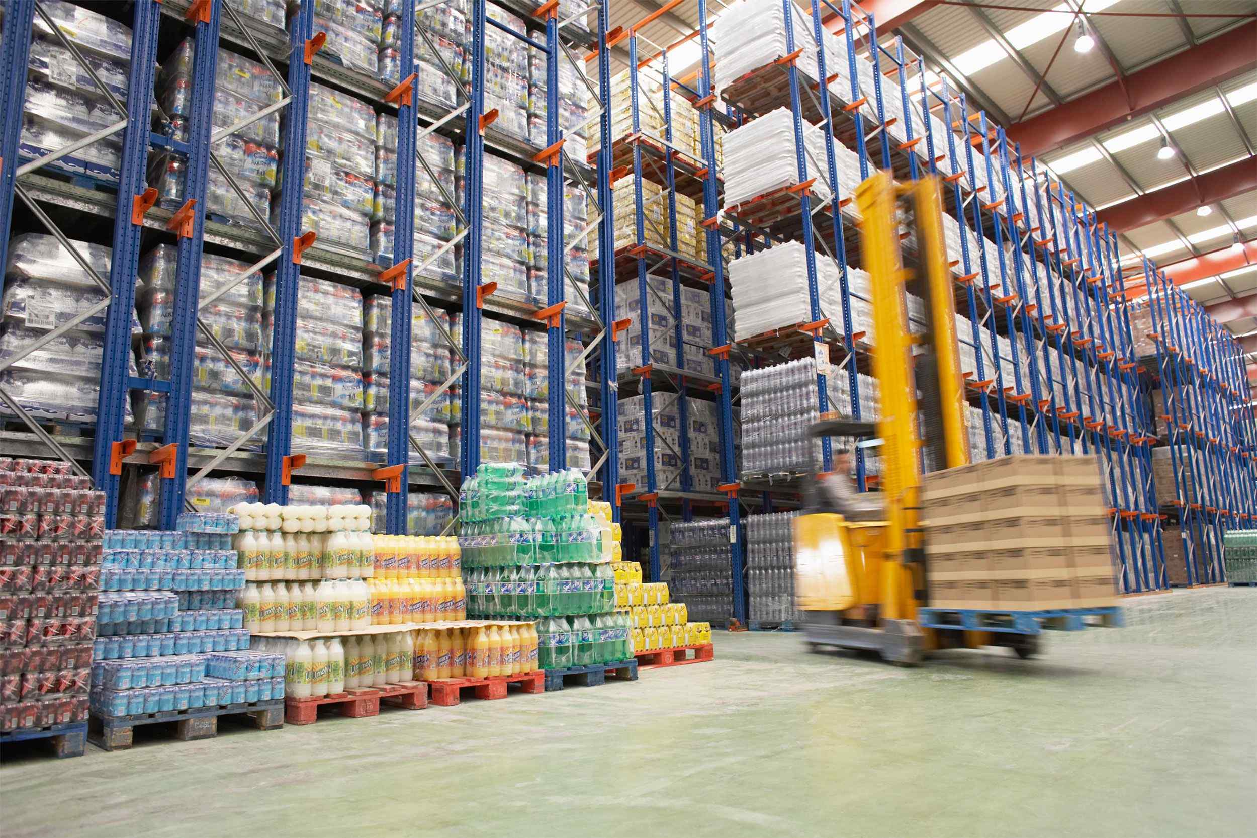 https://frozar.com/wp-content/uploads/2015/09/Warehouse-and-lifter.jpg